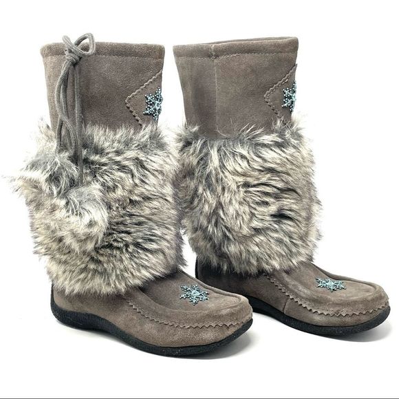 Barbo Other - Barbo Girls Brown Suede Tall Mukluks w/ Blue Snowflake Beading Size 2